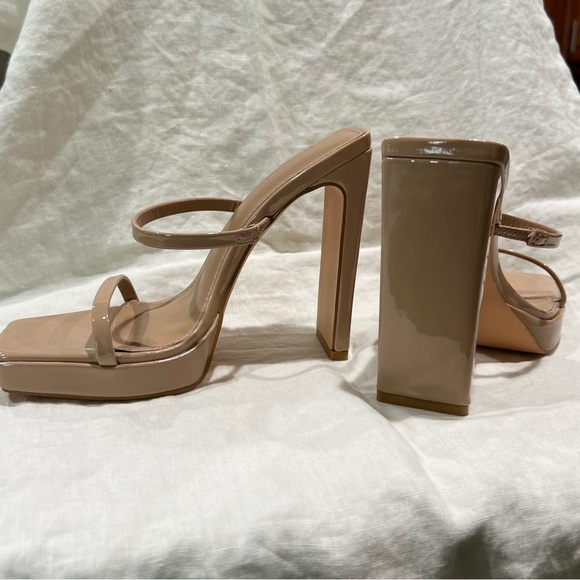 NWOT Summer 5” Strappy Heel Sz 6 - Picture 3 of 5